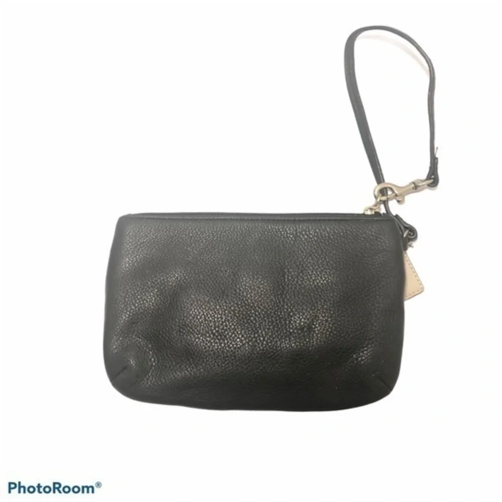 Coach black leather turnlock wristlet